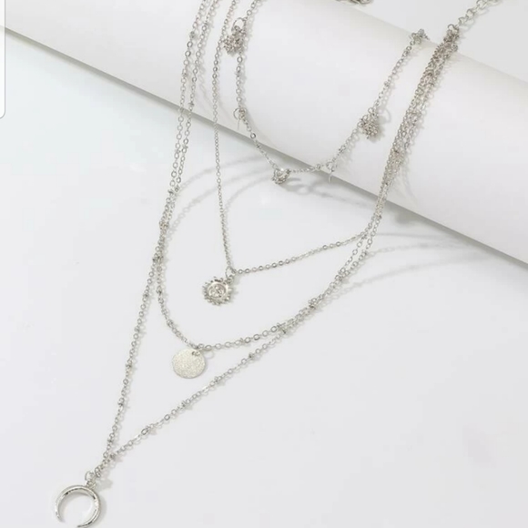 *Keisha* Silver layered necklace - Picture 3 of 5